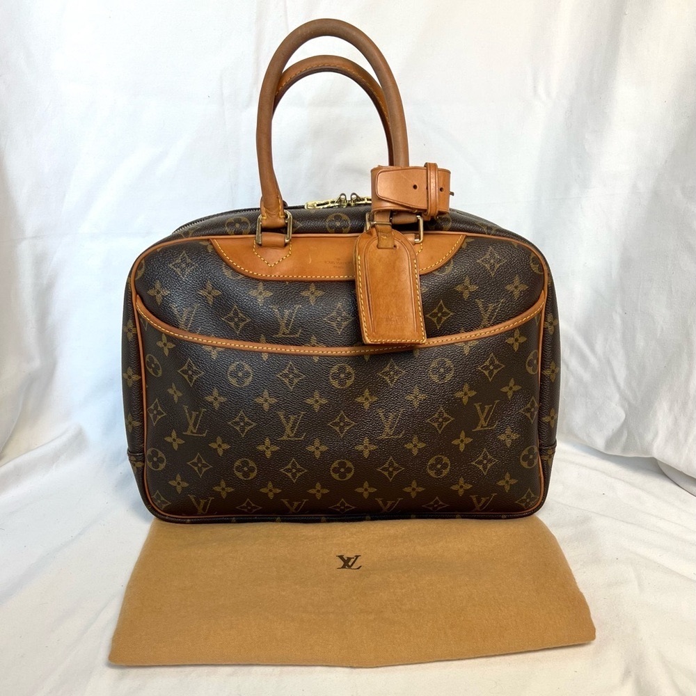 Auth. Louis Vuitton Deauville Monogram Travel Handbag Vintage